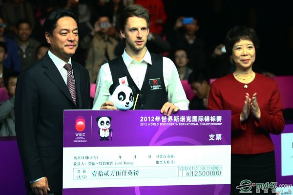 多依赖某个 多依赖某个